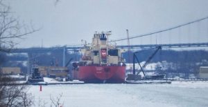 freighter_stuck_stlawrence1