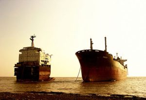 fwto-hmeras-scrap-ship