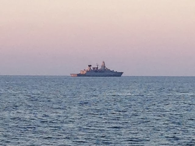 Γερμανική φρεγάτα στον κόλπο των Χανίων [φωτο]