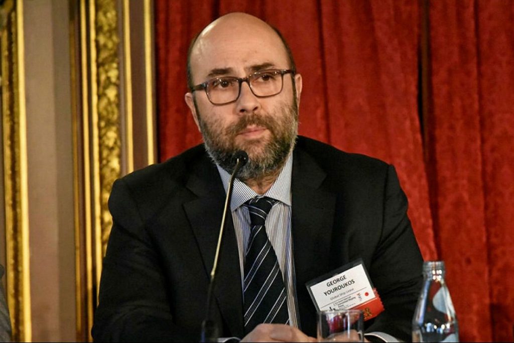 Γιώργος Γιουρούκος: Αναλαμβάνει τη στέγαση και τη σίτιση στην Ελλάδα των οικογενειών των Ουκρανών ναυτικών του