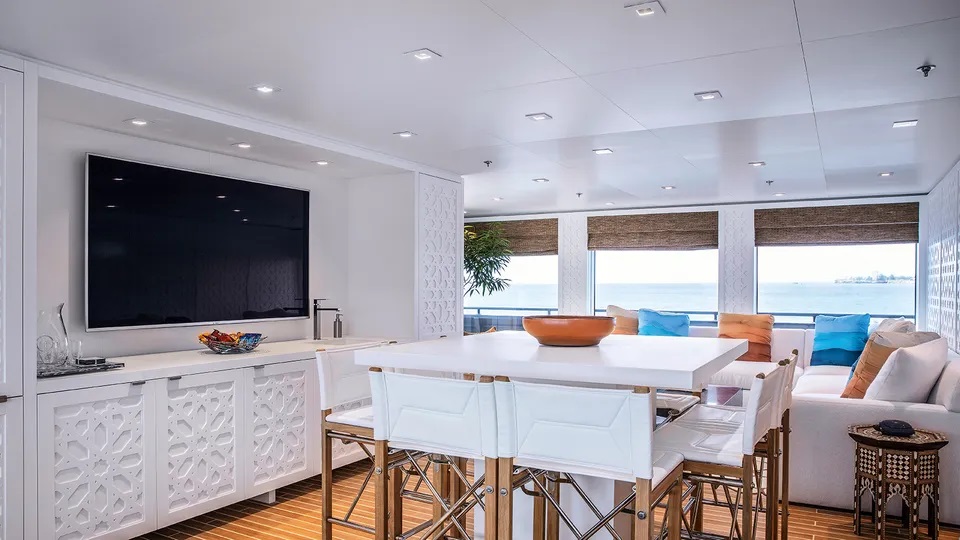 Το εντυπωσιακό γιότ Hodor: Μέσα στο μεγαλύτερο γιότ «παιχνιδιών» στον κόσμο!