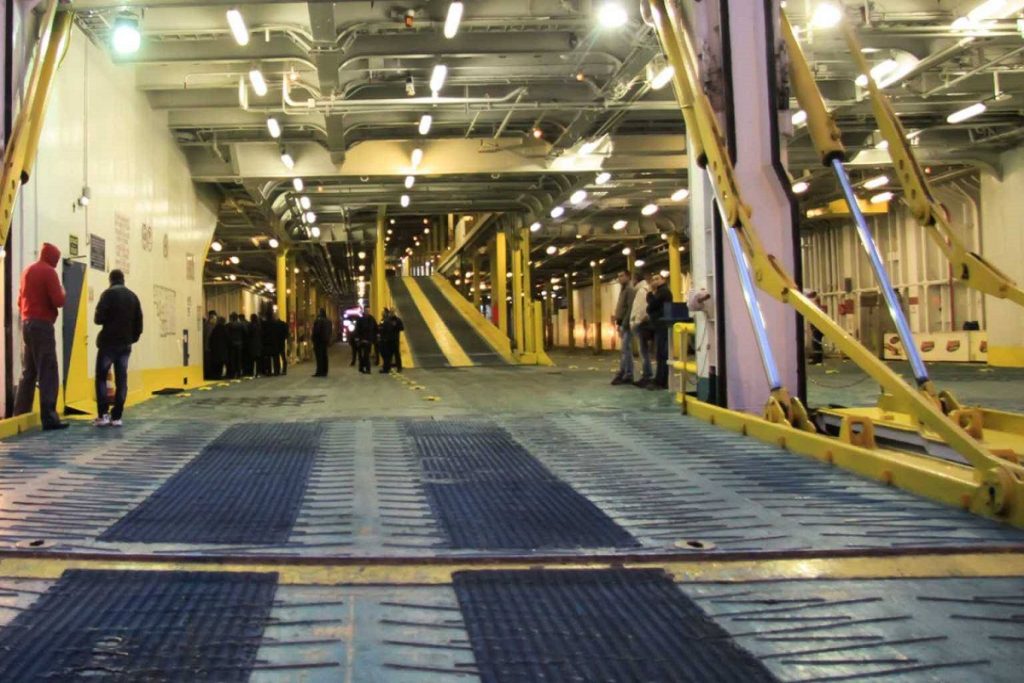 Οδηγός φορτηγού τραυμάτισε ναυτικό του 'SUPERFAST FERRIES'