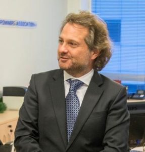 h-aoz-eunoei-ti-nautilia-mikrwn-apostasewn