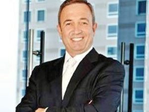 hamdi-akin-thelei-ta-ellhnika-limania-k-aerodromia