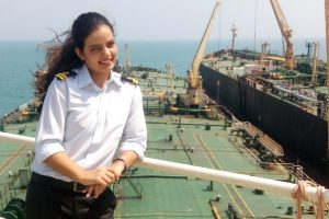 hmera_ths_gynaIkas_naytikou