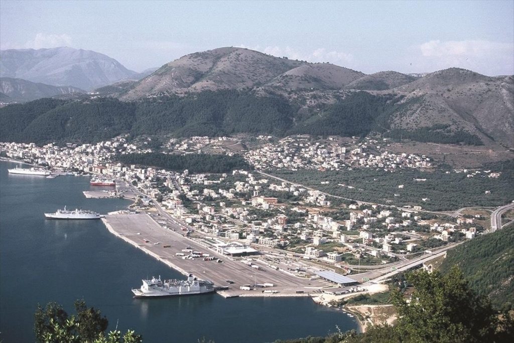 Πρόσκρουση επιβατηγού πλοίου στο λιμάνι της Ηγουμενίτσας