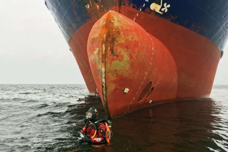 ΑΠΙΣΤΕΥΤΟ: Πλοίο προσάραξε όταν ο Ρώσος καπετάνιος και ο ανθυποπλοίαρχος μέθυσαν και τους πήρε ο ύπνος!