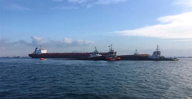 Σύγκρουση δεξαμενόπλοιου και βυθοκόρου - Δύο νεκροί και τρεις αγνοούμενοι[βίντεο+φωτο]