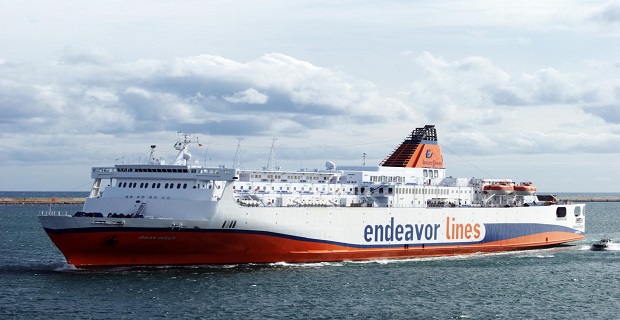 ionian_queen_highpride_shipping_company_vgainei_se_pleisthriasmo_