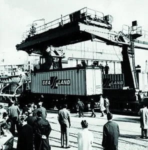 Η ιστορία των πλοίων μεταφοράς εμπορευματοκιβωτίων (container ships)
