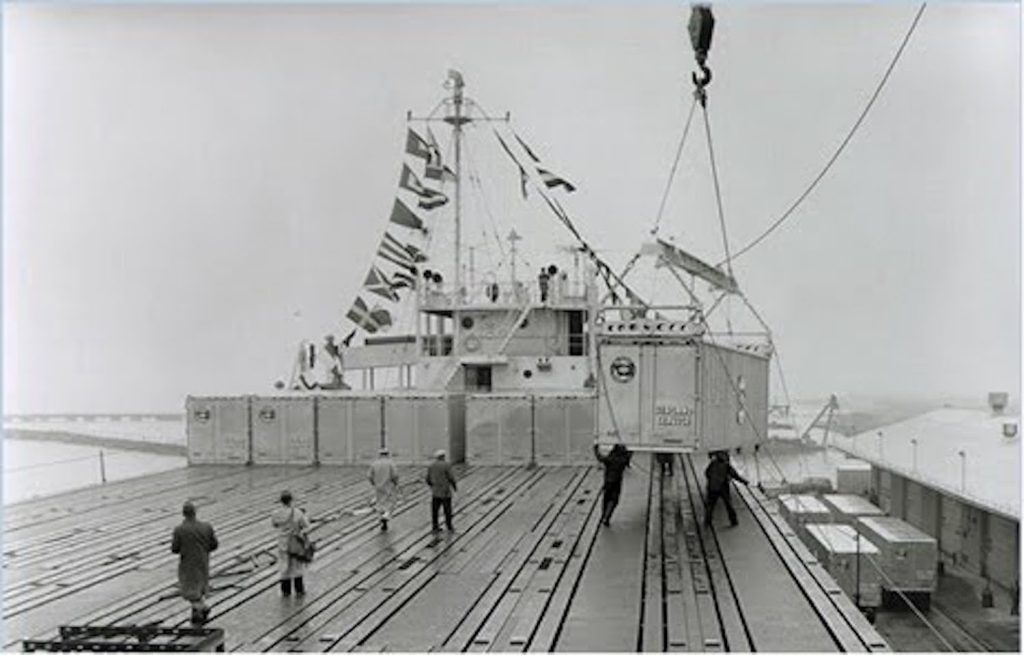 Η ιστορία των πλοίων μεταφοράς εμπορευματοκιβωτίων (container ships)