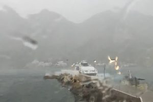 kakokairia_aktoploia