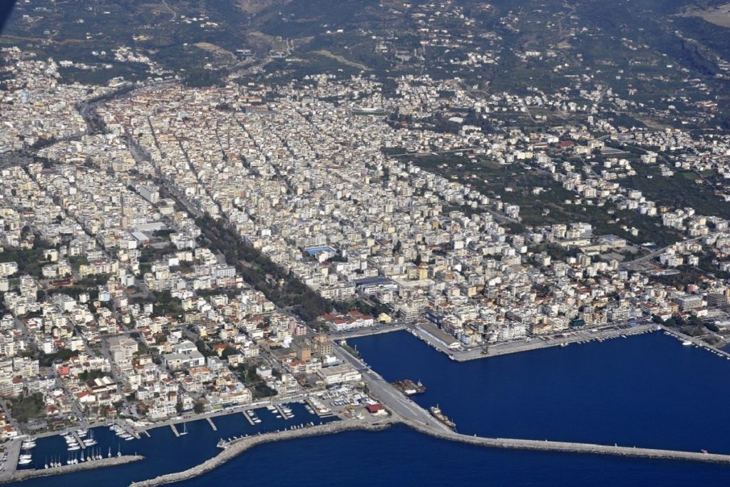 Κράτηση φορτηγού πλοίου στην Καλαμάτα