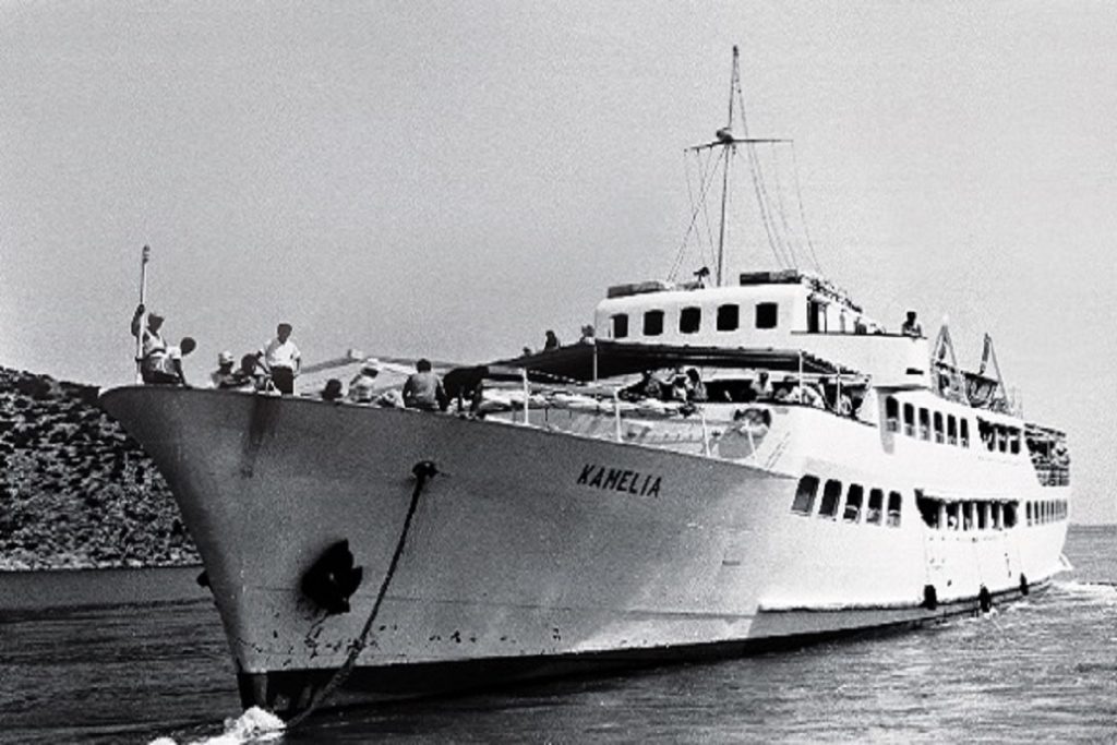 ΚΑΜΕΛΙΑ: Το πρώτο «μεγάλο» επιβατηγό που έφτιαξαν ελληνικά χέρια (Photos+Video)