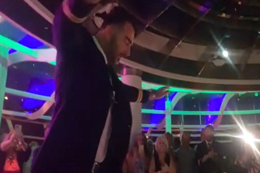 To ζεϊμπέκικο του Καπετάνιου από την Χίο στην Καραϊβική (Βίντεο)