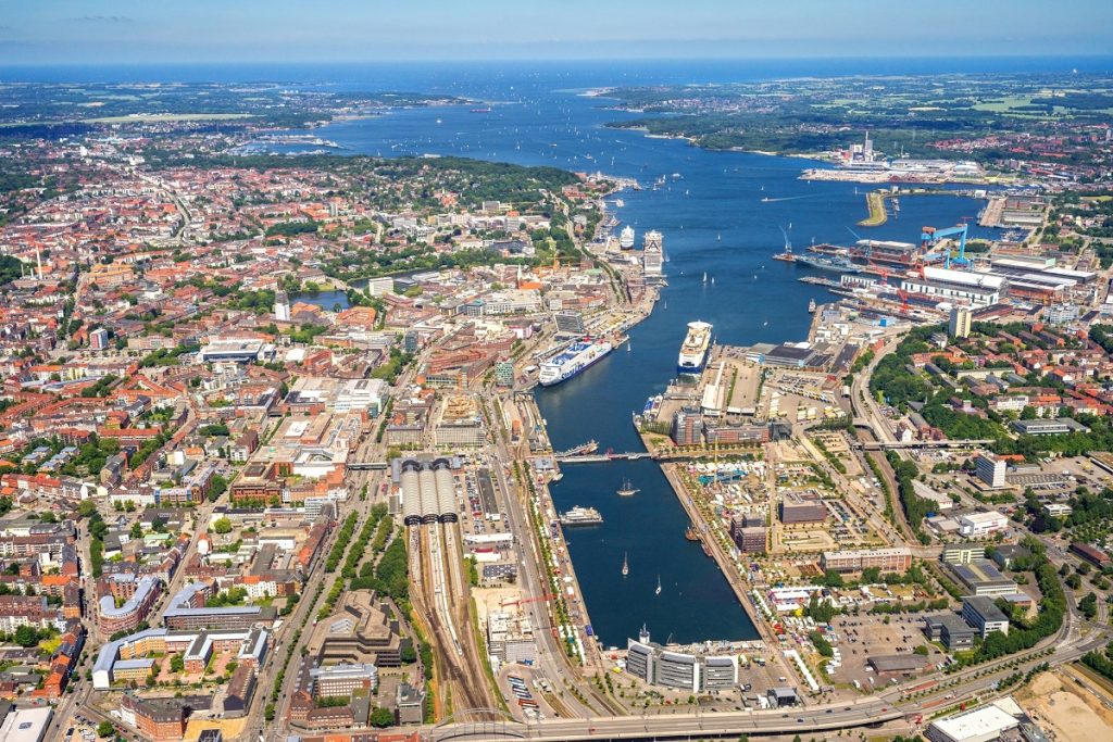 Σε καραντίνα δύο πλοία στο Κίελο