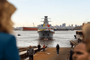 kataskeuh_polemikou_ploiou_apo_thn_tourkia