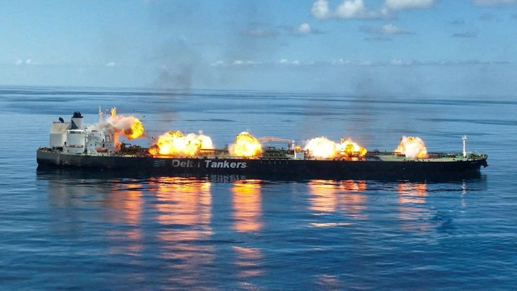 Όλο και περισσότερα δεξαμενόπλοια και φορτηγά πλοία χύδην φορτίου αποφεύγουν την Ερυθρά Θάλασσα