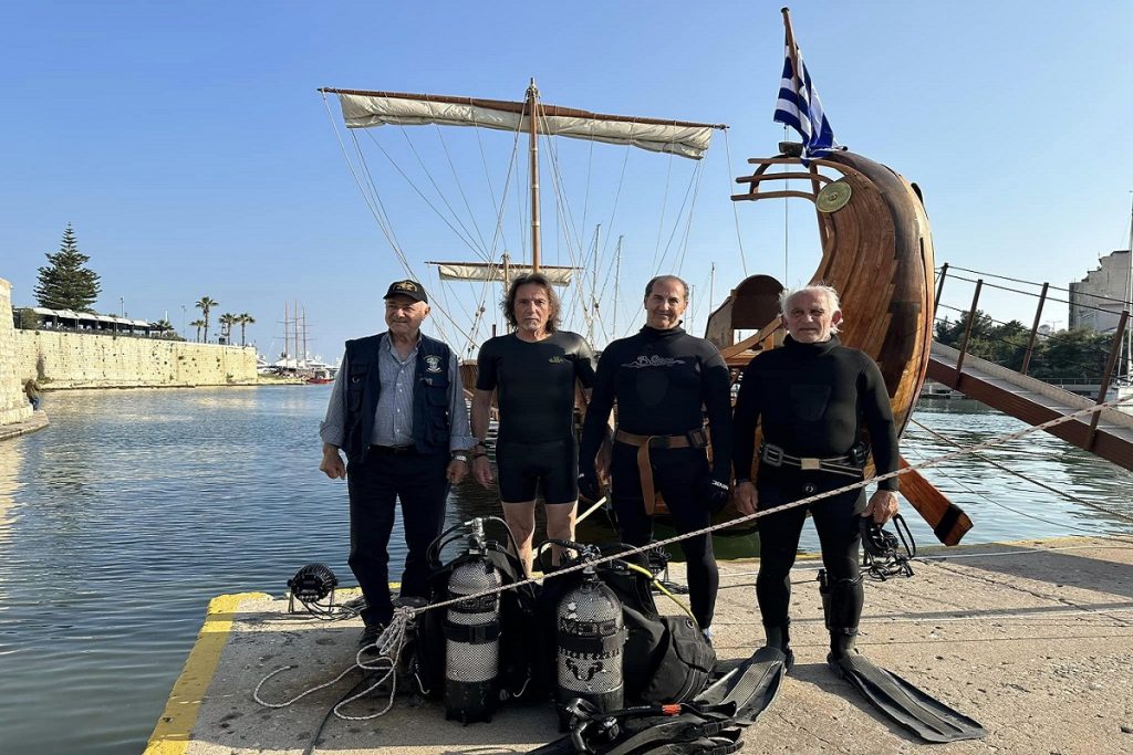 Εθελοντικός καθαρισμός του βυθού στην πλατεία Αλεξάνδρας από τον Σύνδεσμο Ελλήνων Βατραχανθρώπων στις «Ημέρες Θάλασσας 2023»