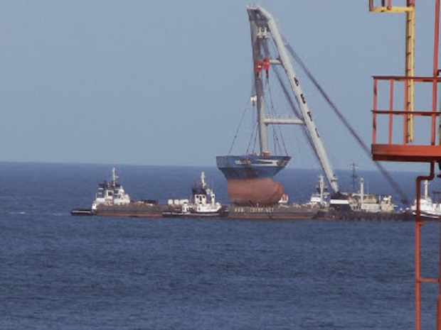 kathelkusi_ploiou_meta_apo_prosaraxi3