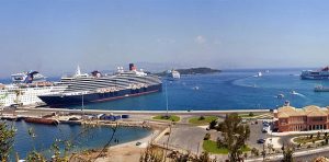 kerkura_sunexizontai_oi_afixeis_krouazieroploiwn