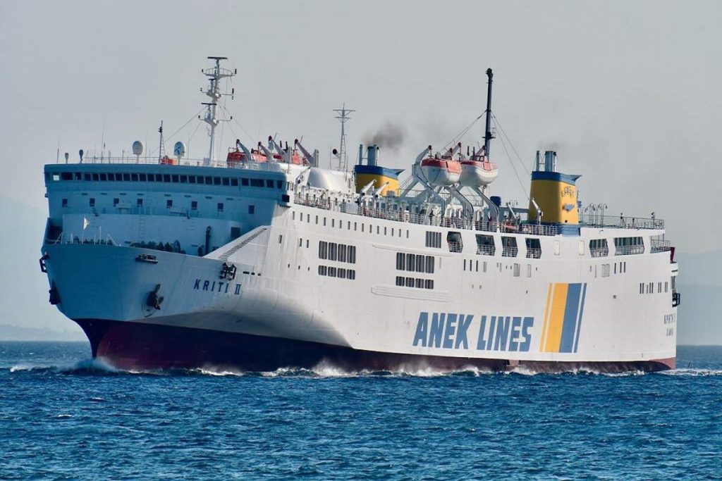 Φορτηγό παρέσυρε και τραυμάτισε ναυτικό κατά την επιβίβαση του σε πλοίο