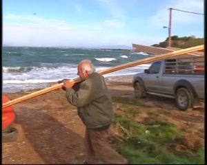 ksilia_sti_thalassa_apo_ploio1