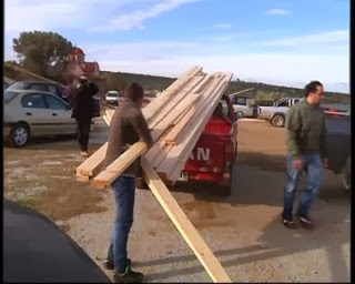 ksilia_sti_thalassa_apo_ploio3