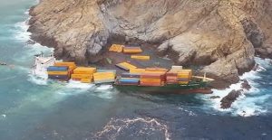 kumata_skepazoun_to_tourkiko_container_yusuf_cepnioglu_