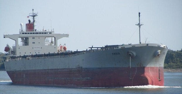 kupriao_ploio_prosaeaxe_sto_parana_river_