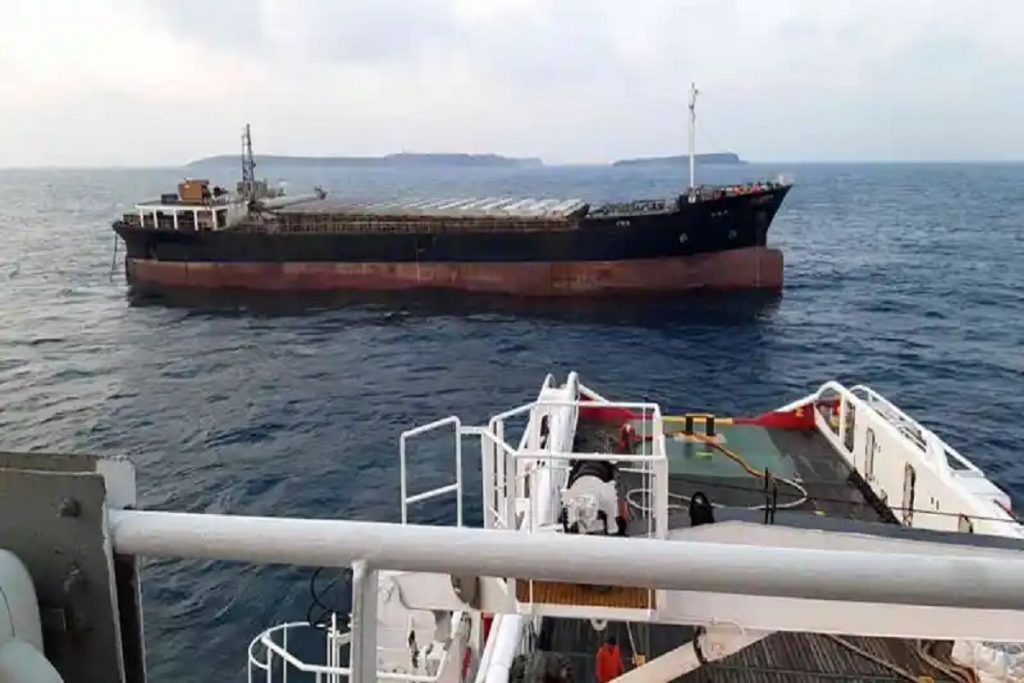 Ρυμουλκό βυθίστηκε στην Ταϊβάν - Δύο νεκροί, τέσσερις αγνοούμενοι