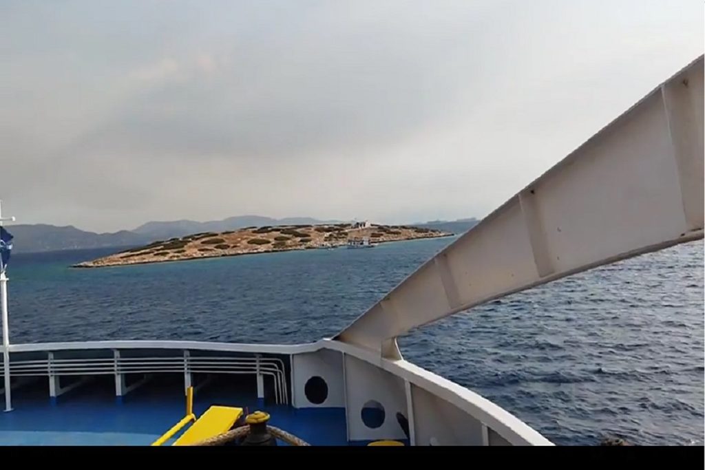 Απόδοση τιμών στο εκκλησάκι της Παναγίας Φανερωμένης στις Λαούσες (video)