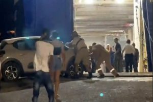 limani_andros_ploio_