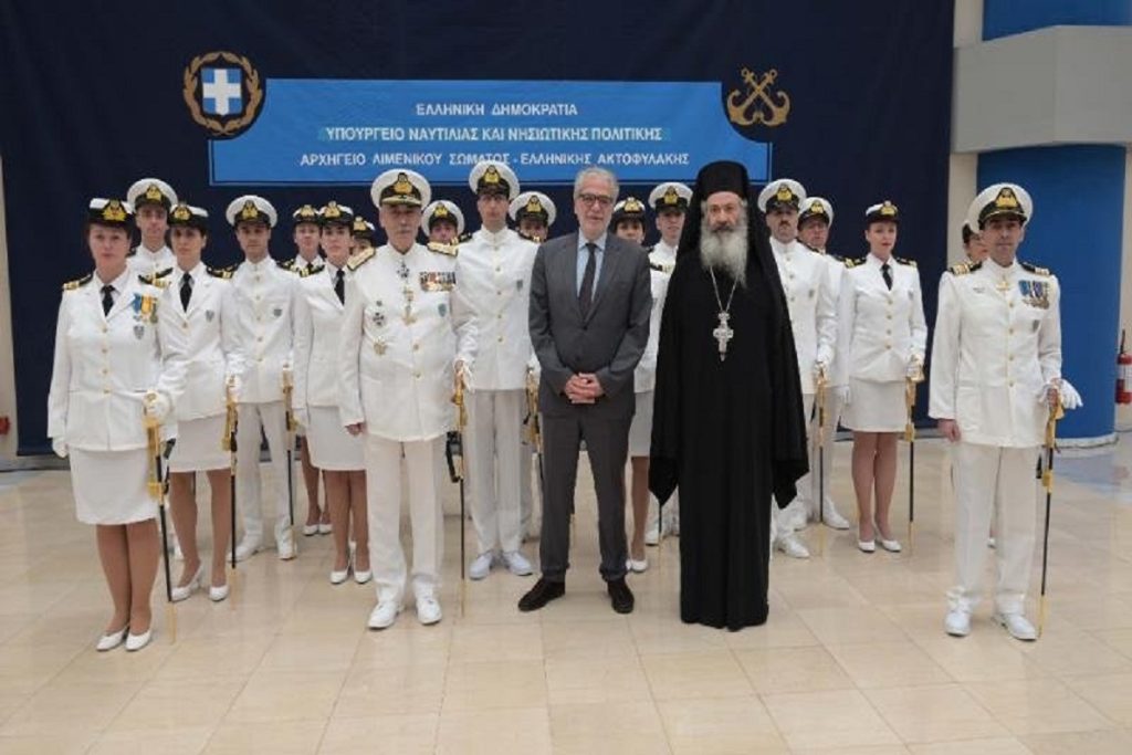 Απονομή ξιφών σε 15 Ανθυποπλοιάρχους Λ.Σ.-ΕΛ.ΑΚΤ. απευθείας κατάταξης