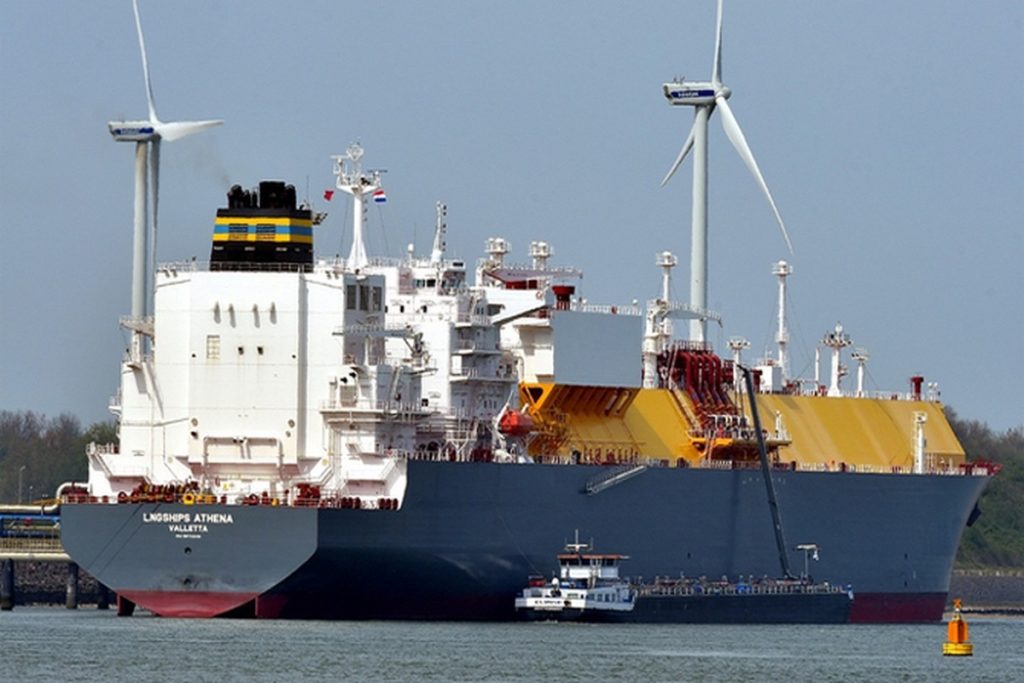 Ανθυποπλοίαρχος πλοίου μεταφοράς LNG χάθηκε καταμεσής του Ατλαντικού ωκεανού!