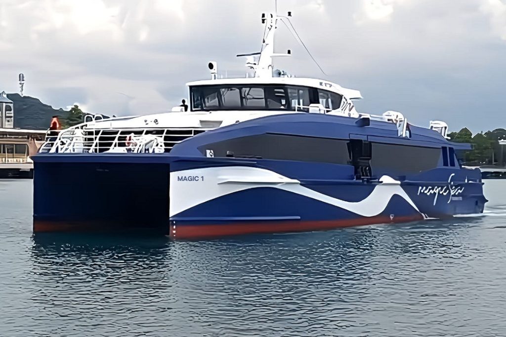 BINTEO: Από την Αγιά Μαρίνα Αίγινας στην Ύδρα με το Magic 1