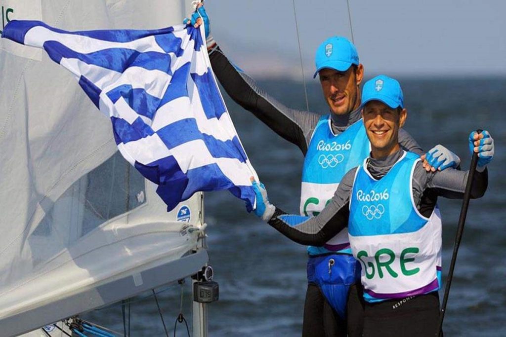 Η BLUE STAR FERRIES συγχαίρει την ιστιοπλοϊκή ομάδα των Π. Μαντή και Π. Καγιαλή