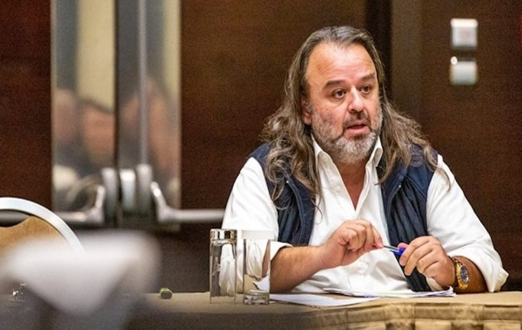 Μάριος Ηλιόπουλος: Αγόρασε κρουαζιερόπλοιο της Royal Caribbean