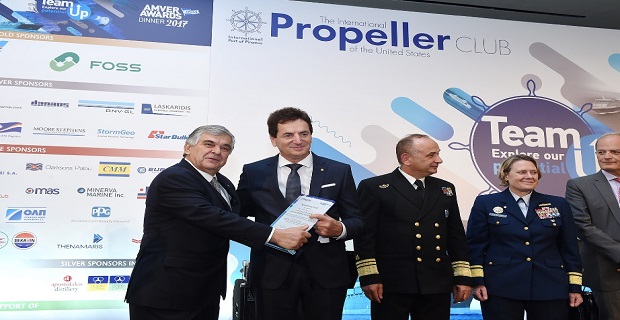 Arcadia Shipmanagement: H εντυπωσιακή διάσωση ναυαγού από το «Aegean Unity»