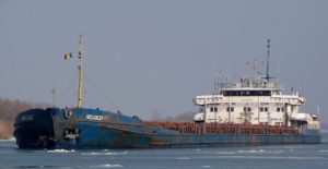 me_taraxes_apeilei_plhrwma_rwsikou_ploiou_