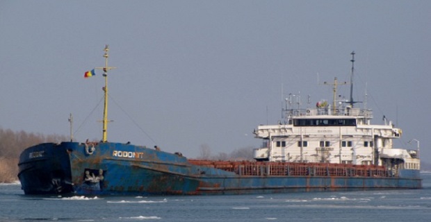 me_taraxes_apeilei_plhrwma_rwsikou_ploiou_