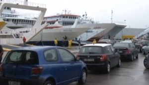 megali-talaipwria-sta-dromologia-gia-salamina