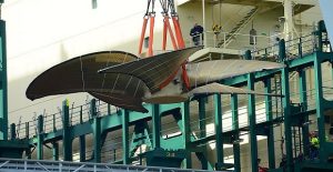 megaluteri_propela_ploiou_pagkosmiws_