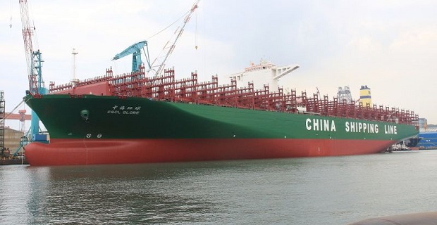 megalutero-ploio-container-ston-kosmo