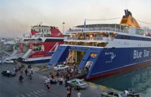 Αισθητά μειωμένη η διακίνηση επιβατών στα λιμάνια