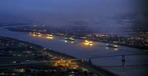 APTOPIX Mississippi River Oil Spill