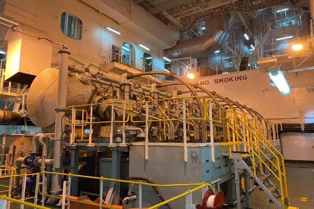 Δυο μέλη του πληρώματος κάηκαν εν ώρα εργασίας στο μηχανοστάσιο δεξαμενόπλοιου