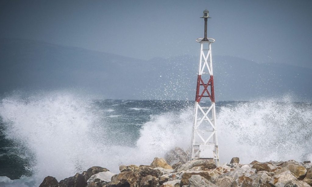 Σύγκρουση φορτηγών πλοίων στο λιμάνι της Θεσσαλονίκης
