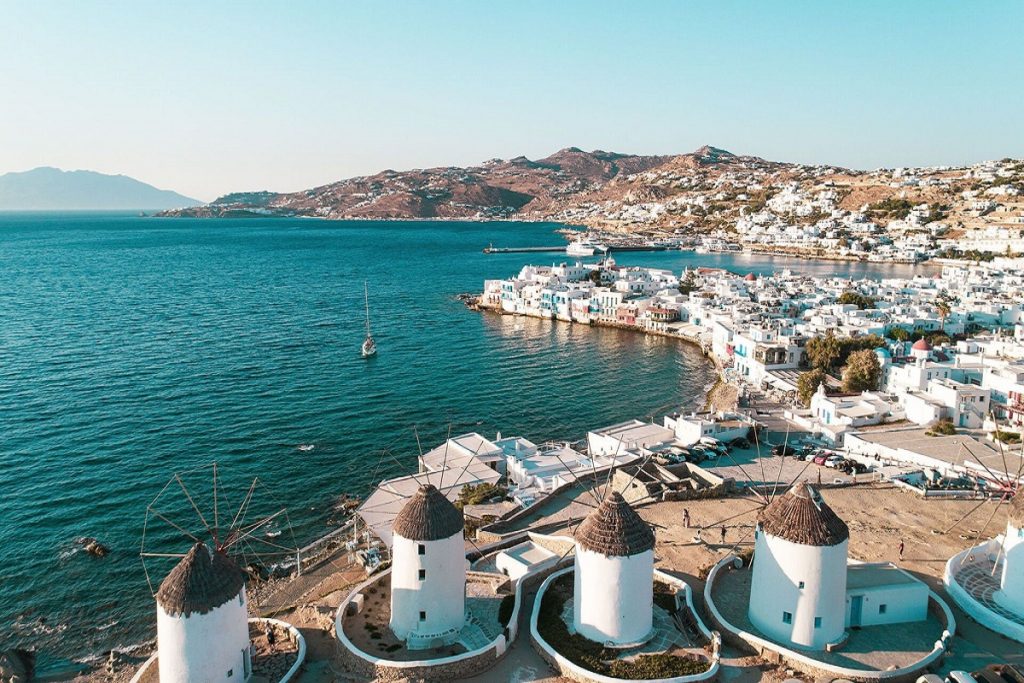 Μύκονος: Καλωσόρισε το πρώτο κρουαζιερόπλοιο της σεζόν