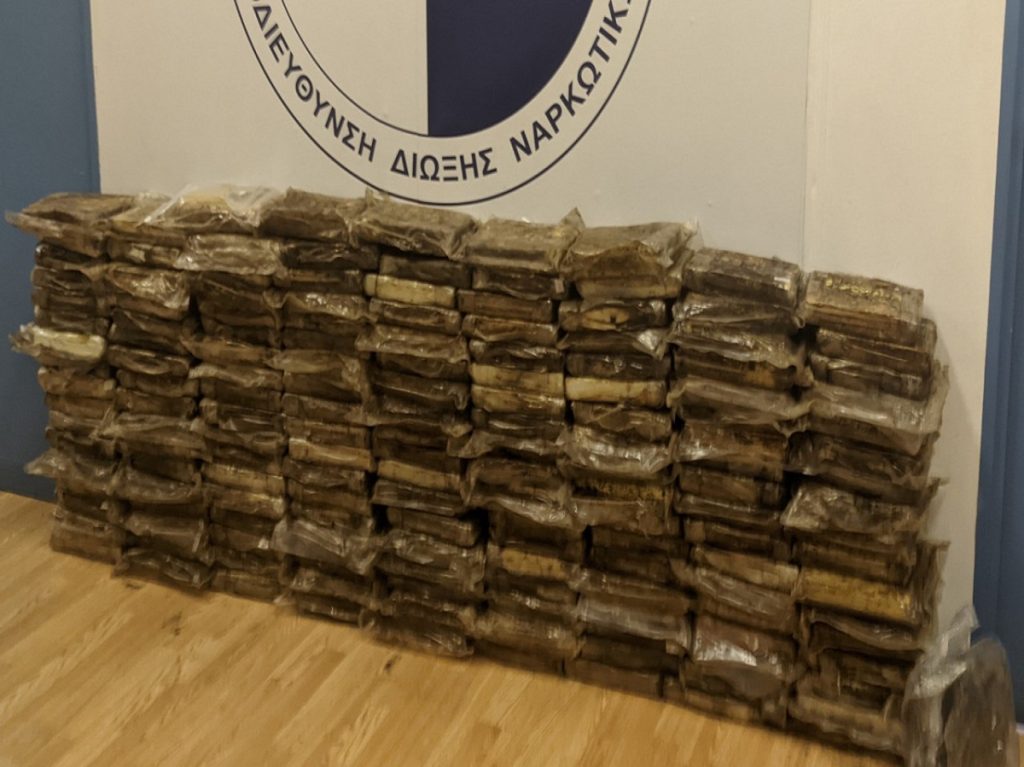 Κοκαΐνη 6.000.000 ευρώ σε εμπορευματοκιβώτιο στον Πειραιά